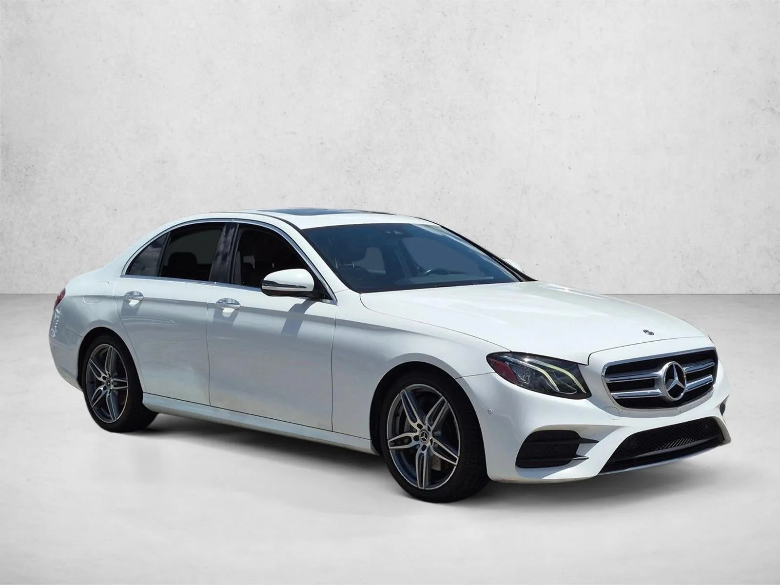 2018 Mercedes-Benz E-Class E 300 RWD Sedan photo 3
