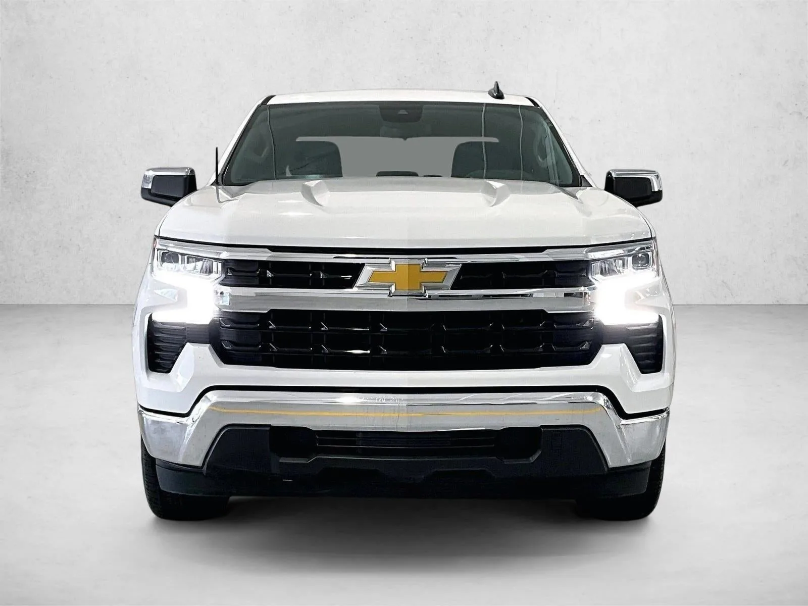 2023 Chevrolet Silverado 1500 LT photo 3