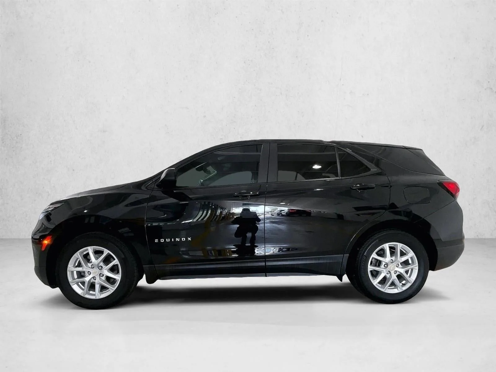 2023 Chevrolet Equinox LS photo 6