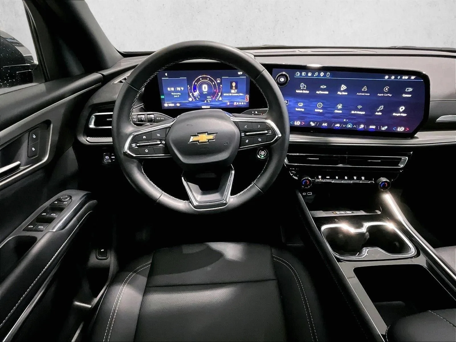 2026 Chevrolet Traverse LT photo 7