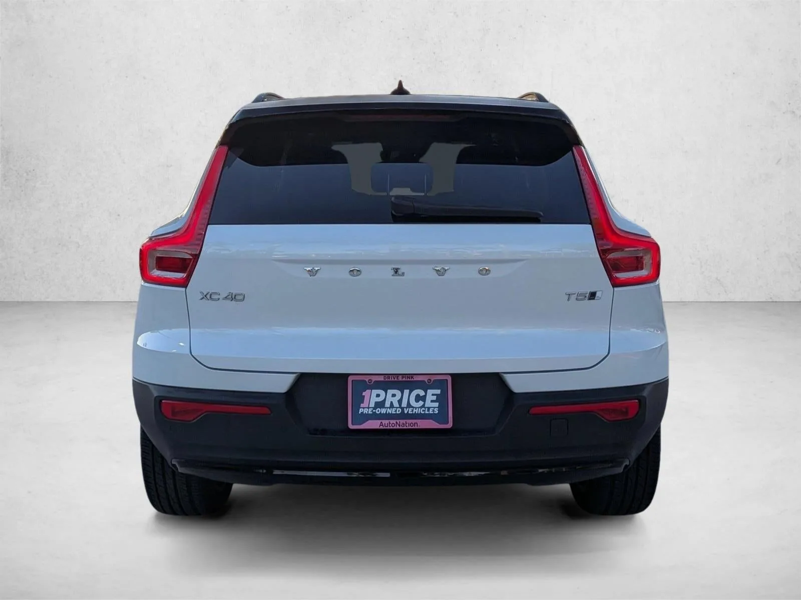 2021 Volvo XC40 T5 AWD R-Design photo 7