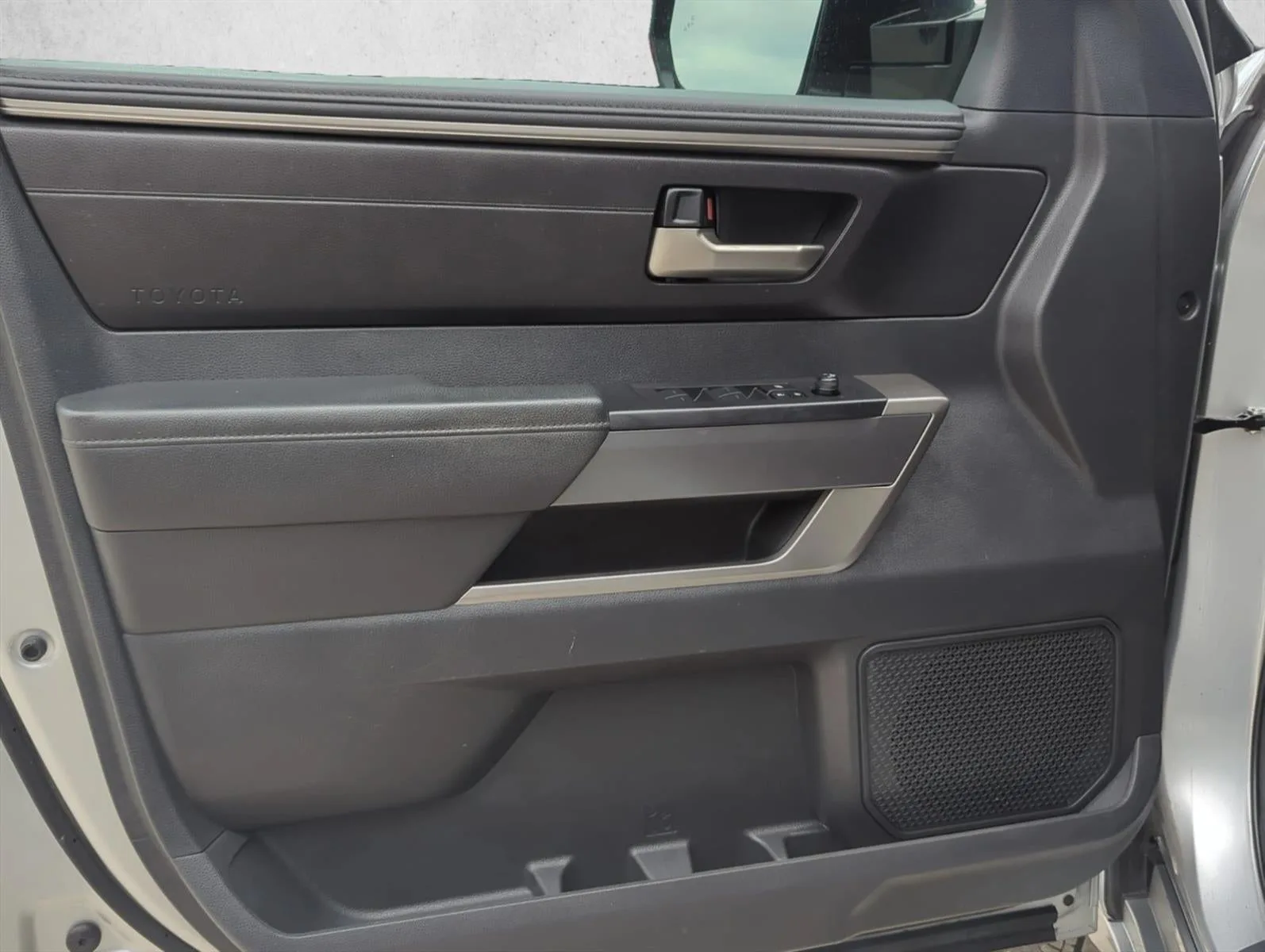 2024 Toyota Tundra SR5 photo 10