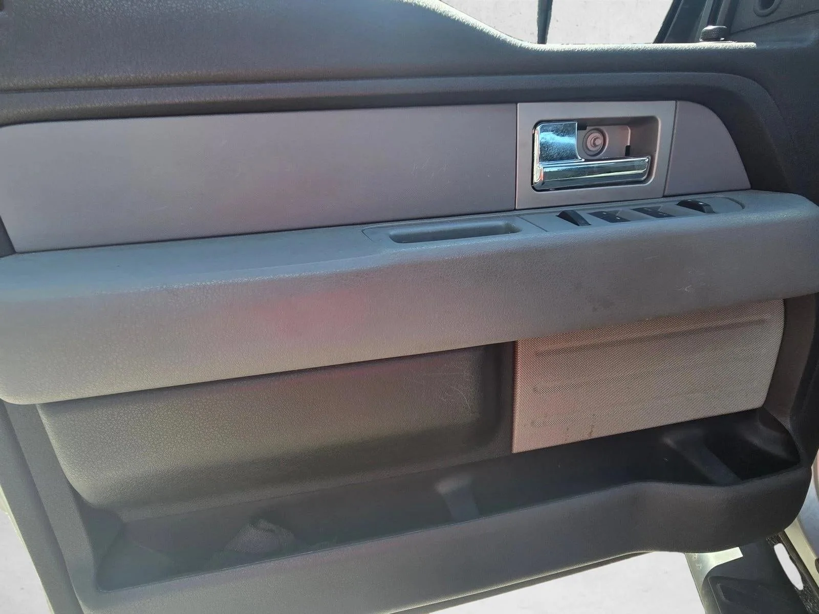 2013 Ford F-150 2WD SuperCrew 5-1/2 Ft Box XLT photo 7