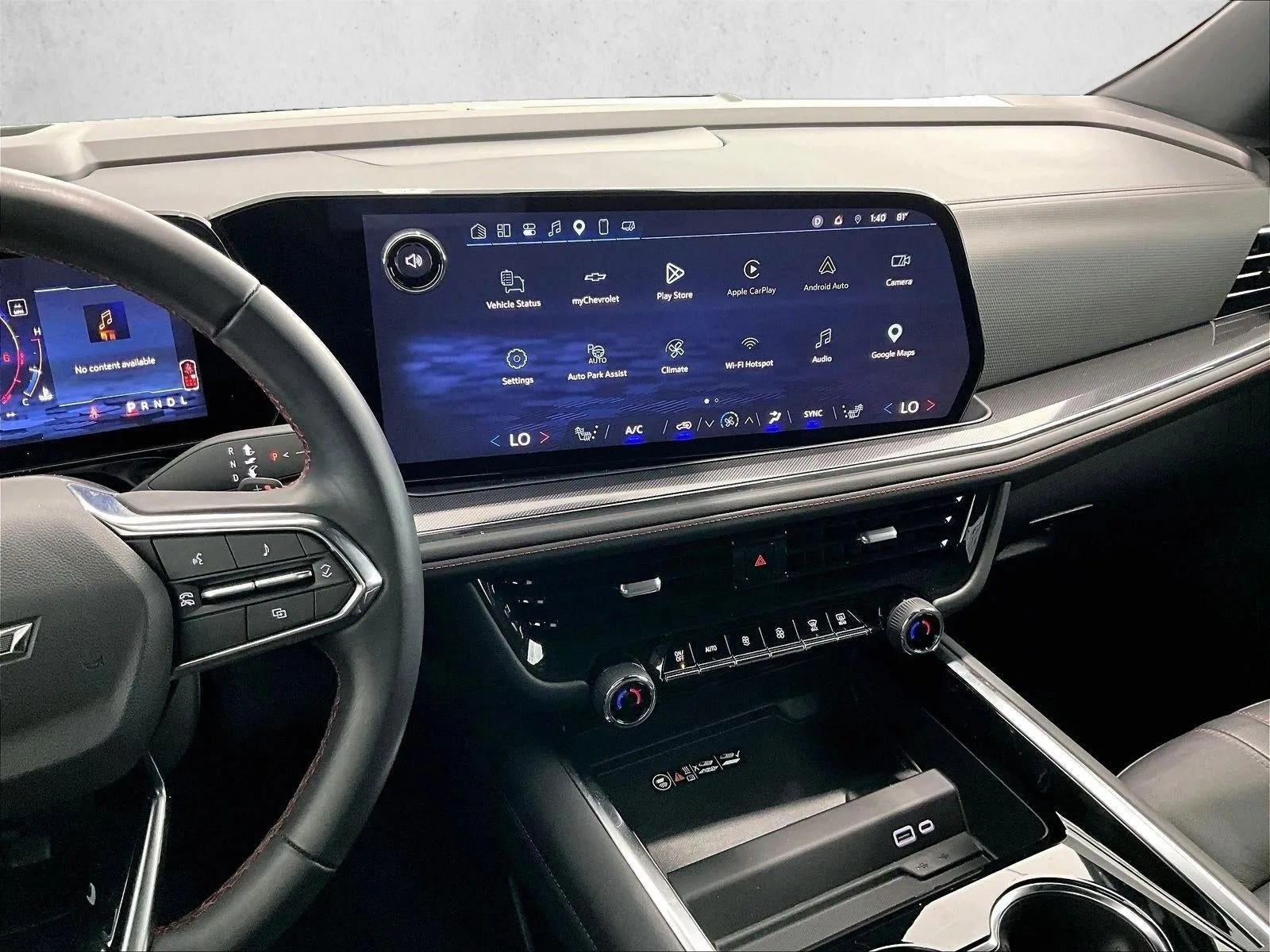 2025 Chevrolet Suburban RST photo 8
