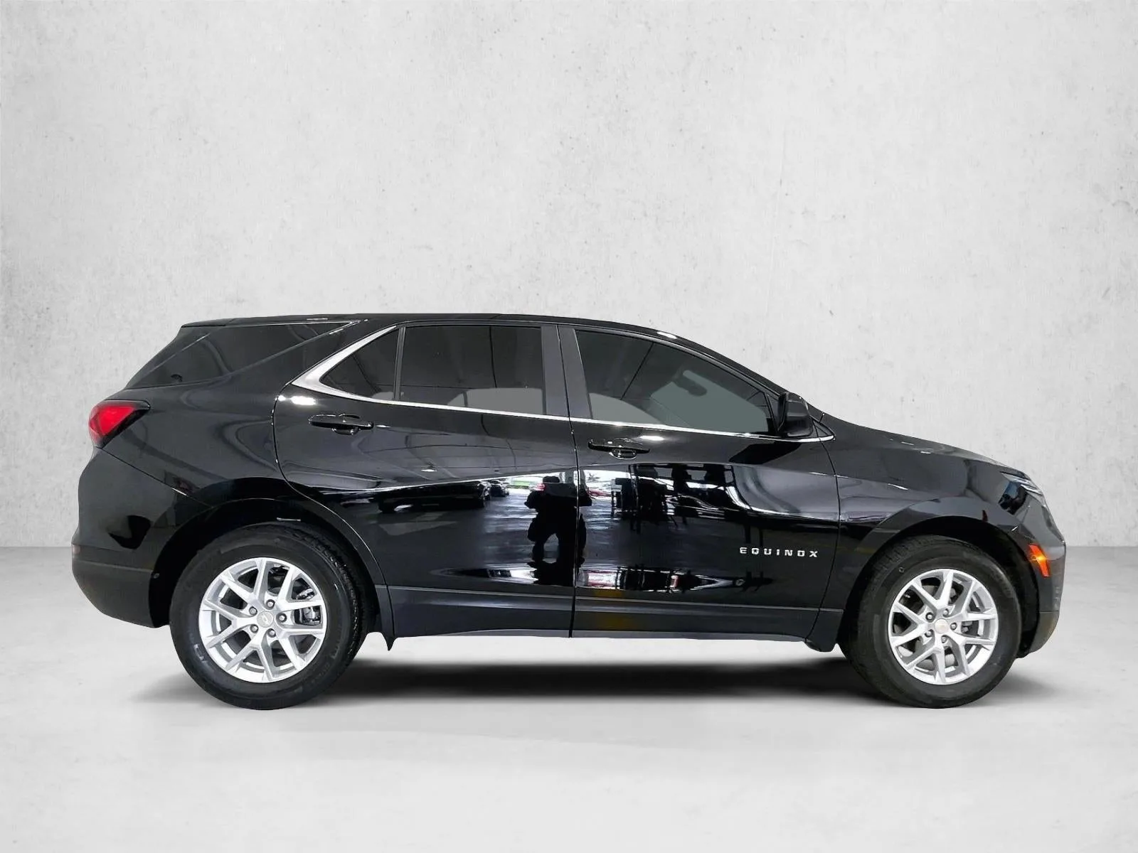 2024 Chevrolet Equinox LT photo 5