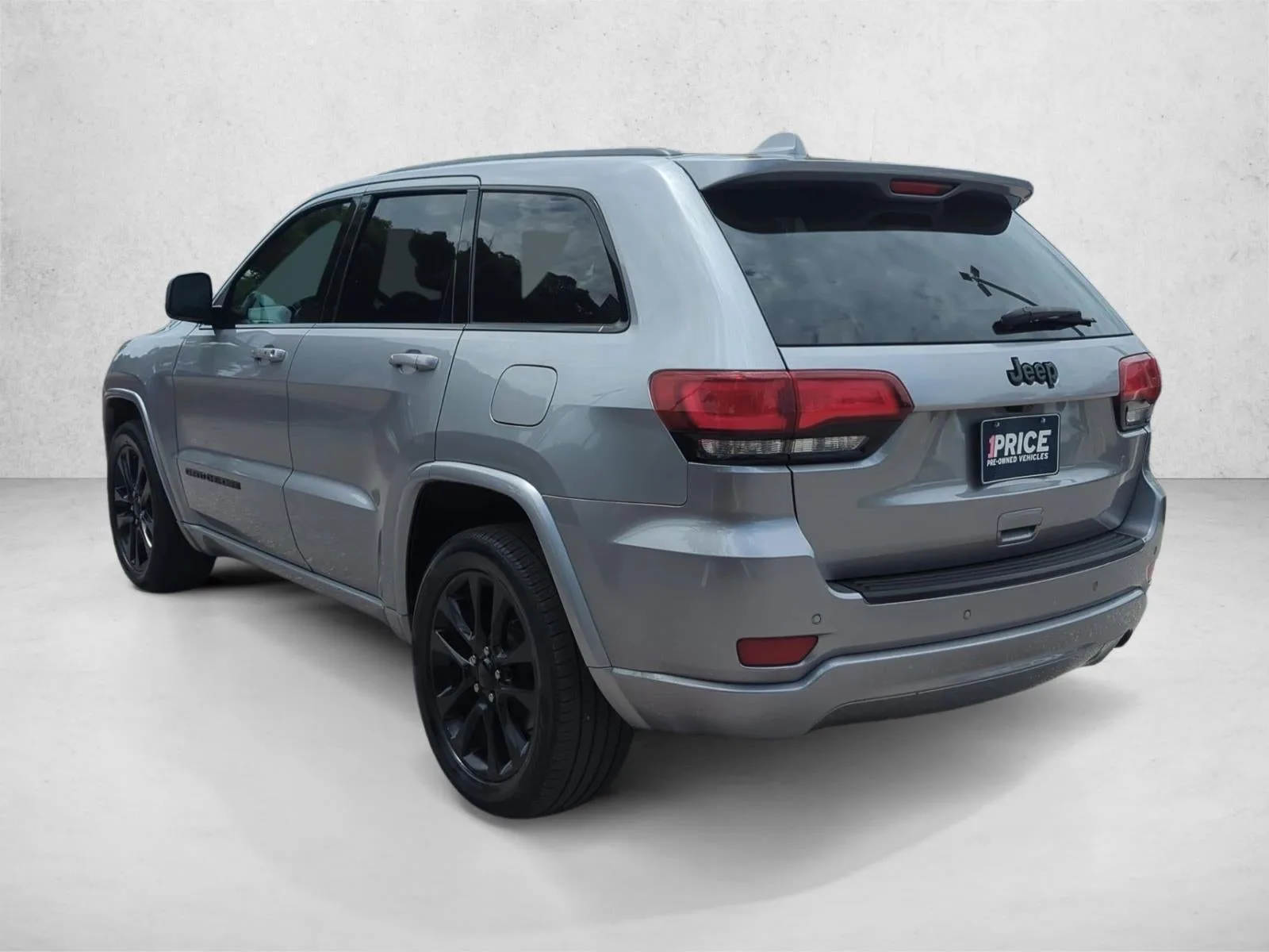 2020 Jeep Grand Cherokee Altitude 4x2 photo 7