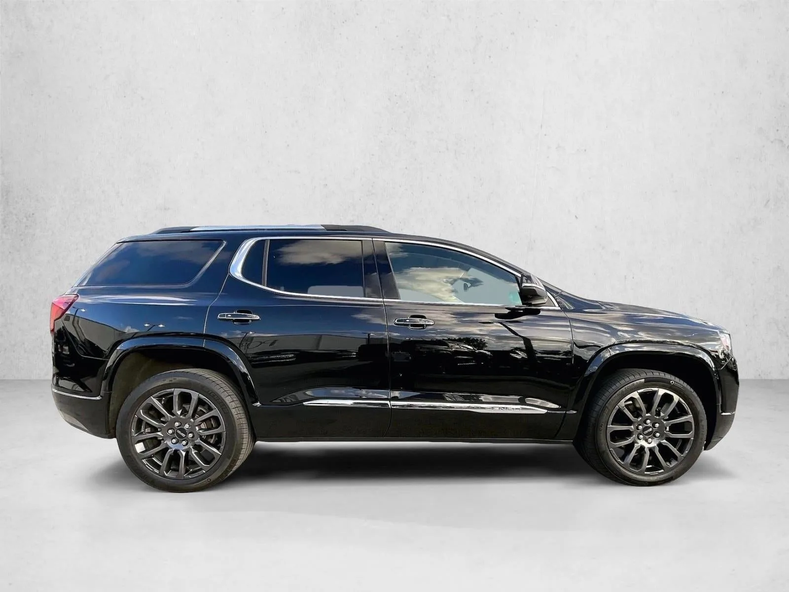 2023 GMC Acadia Denali photo 5