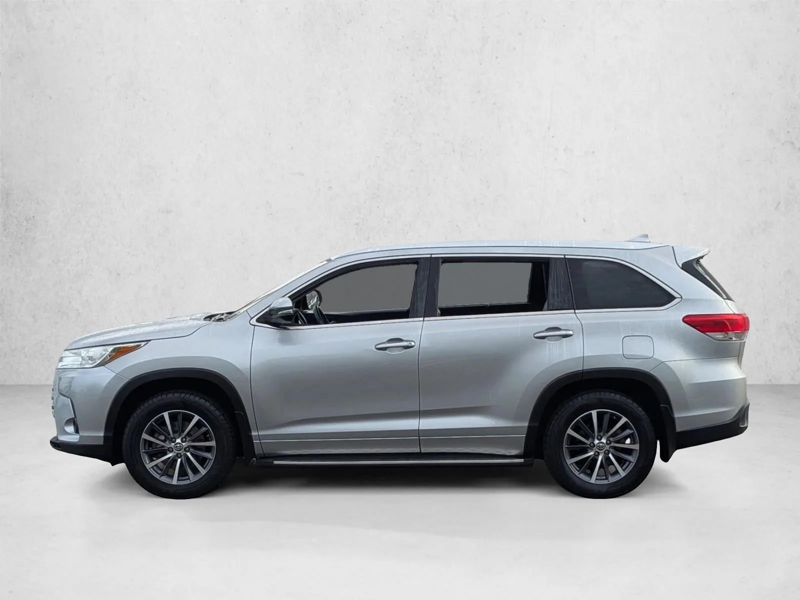 2018 Toyota Highlander XLE V6 AWD (Natl) photo 9