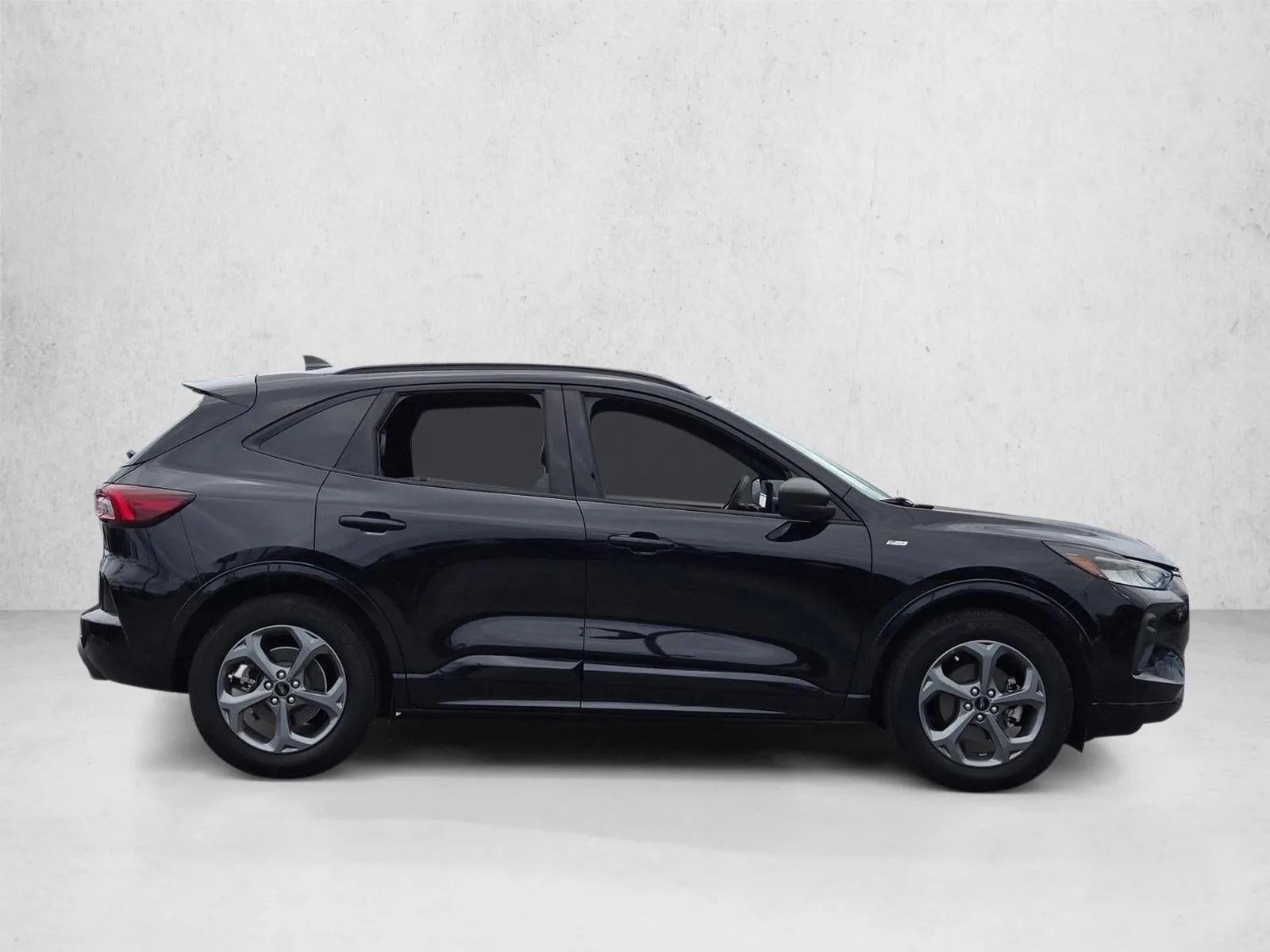 2024 Ford Escape ST-Line FWD photo 4