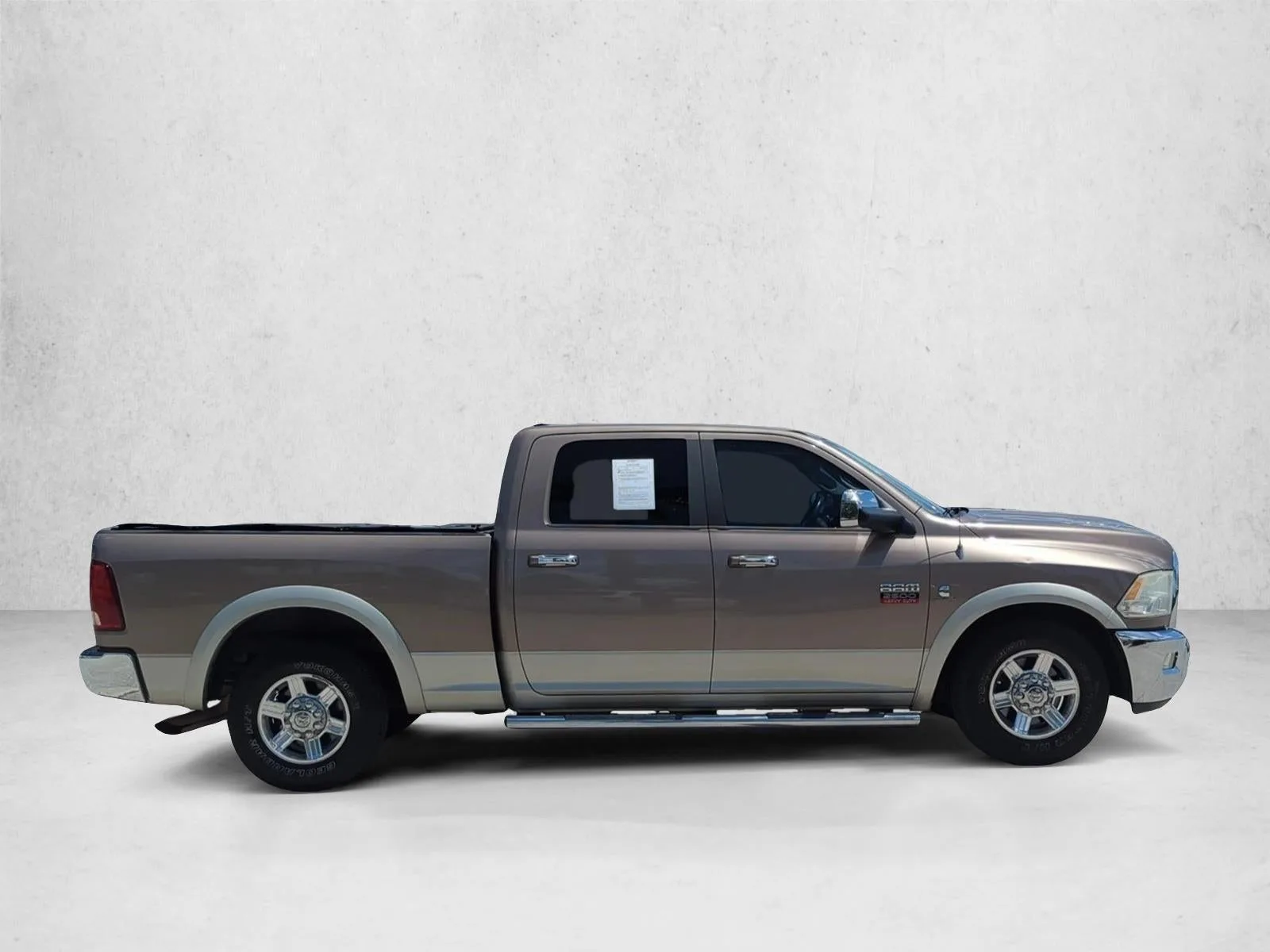 2010 Dodge Ram 2500 2WD Crew Cab 6.4 Ft Box Laramie photo 4