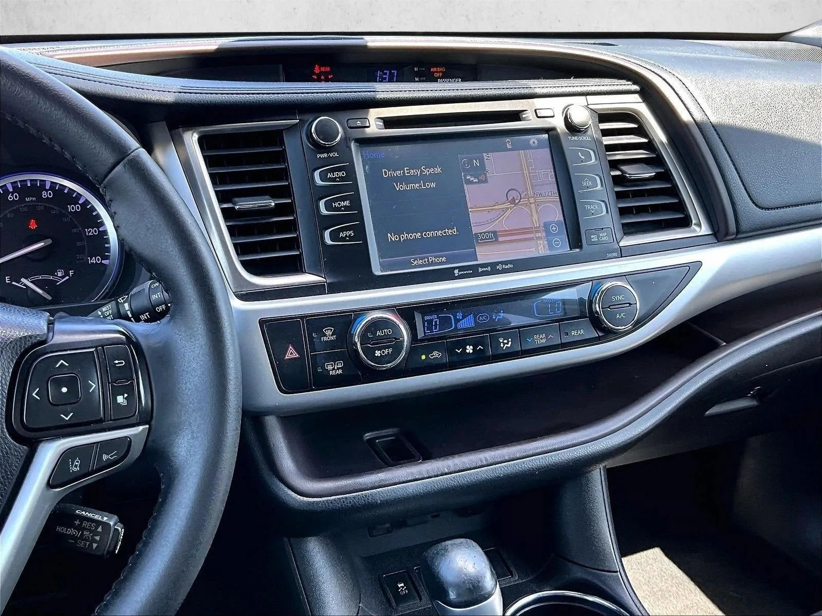 2019 Toyota Highlander XLE photo 8