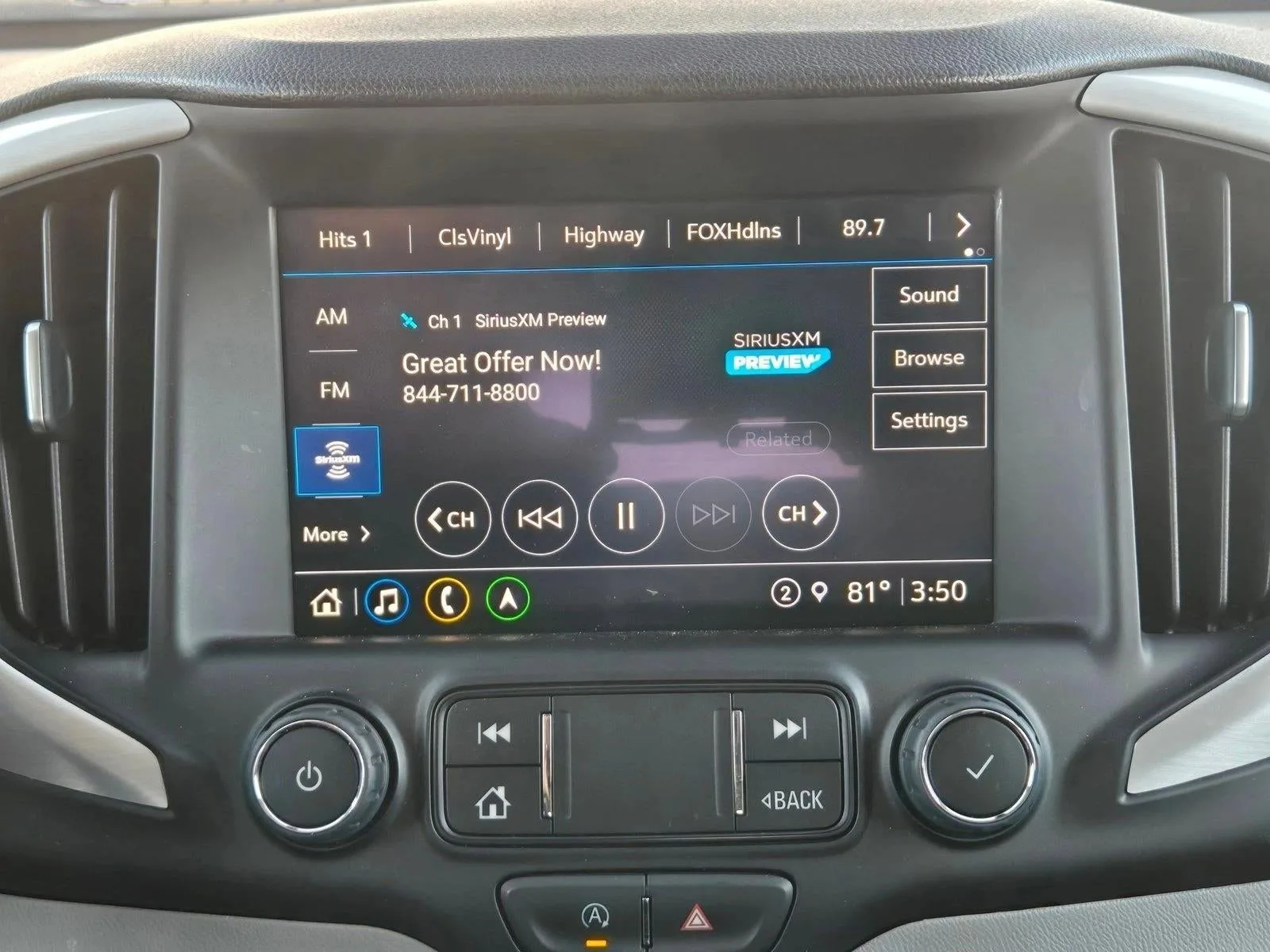 2022 GMC Terrain FWD SLT photo 12