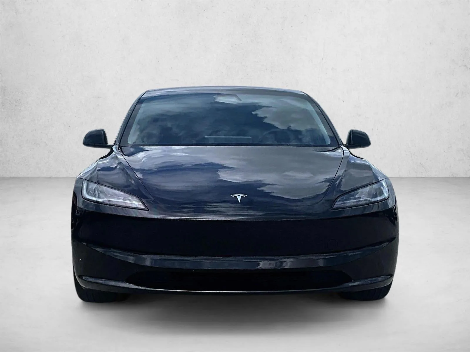 2025 Tesla Model 3 Long Range photo 3