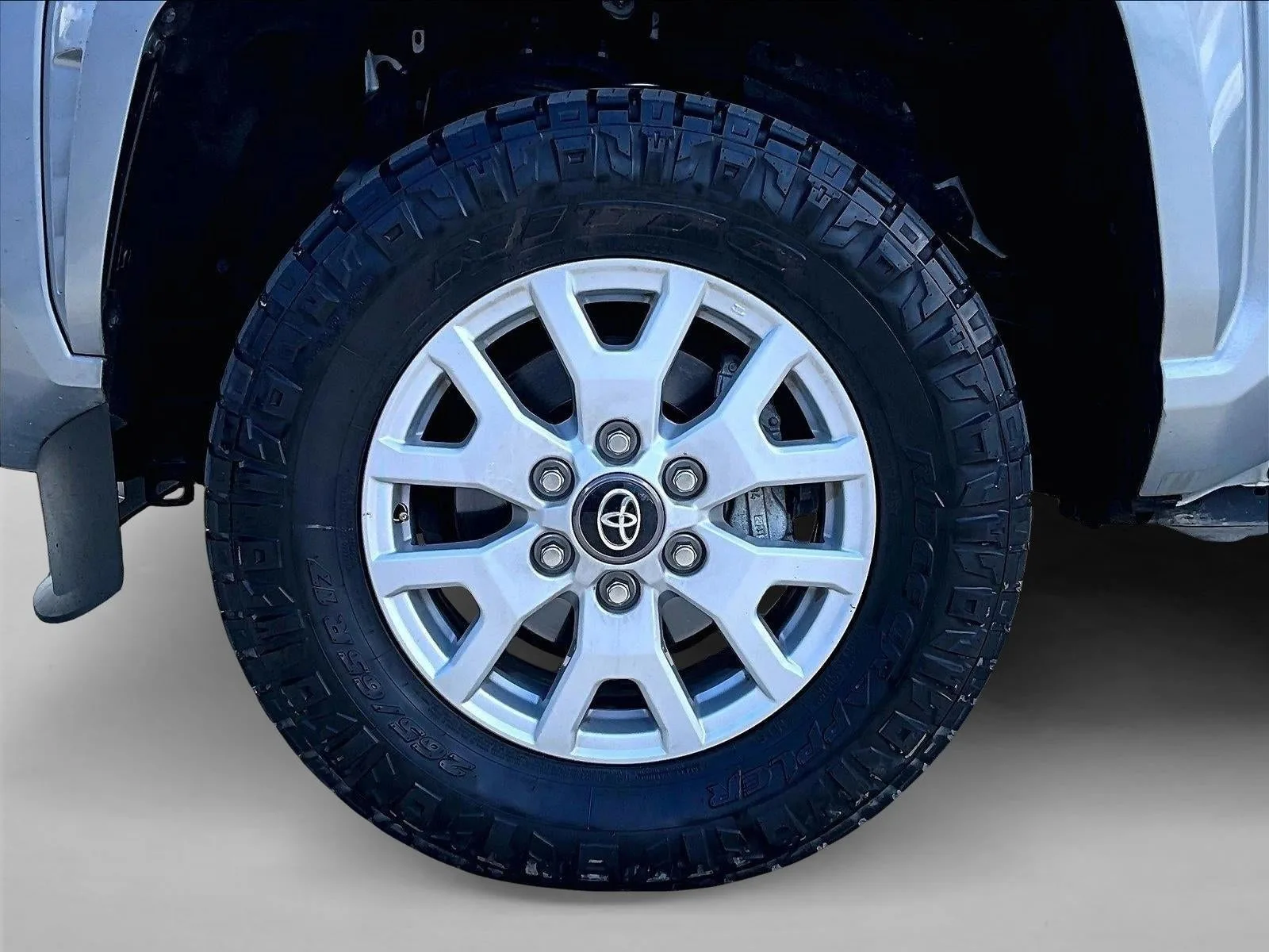 2024 Toyota Tacoma SR5 photo 10