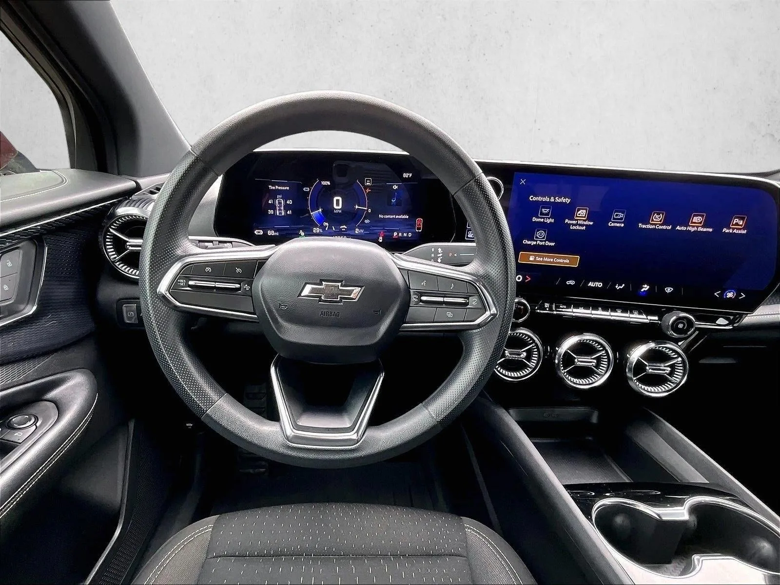 2025 Chevrolet Blazer EV LT photo 7