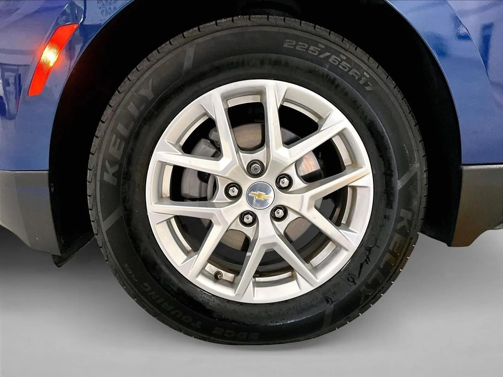 2023 Chevrolet Equinox LS photo 10