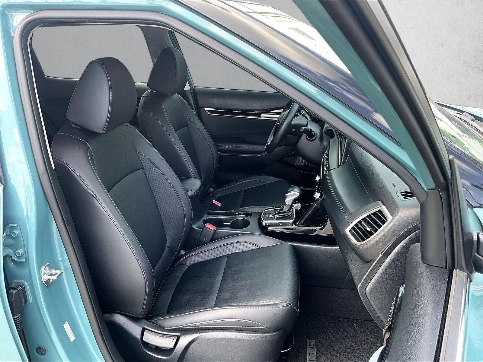 2025 Kia Seltos SX photo 9