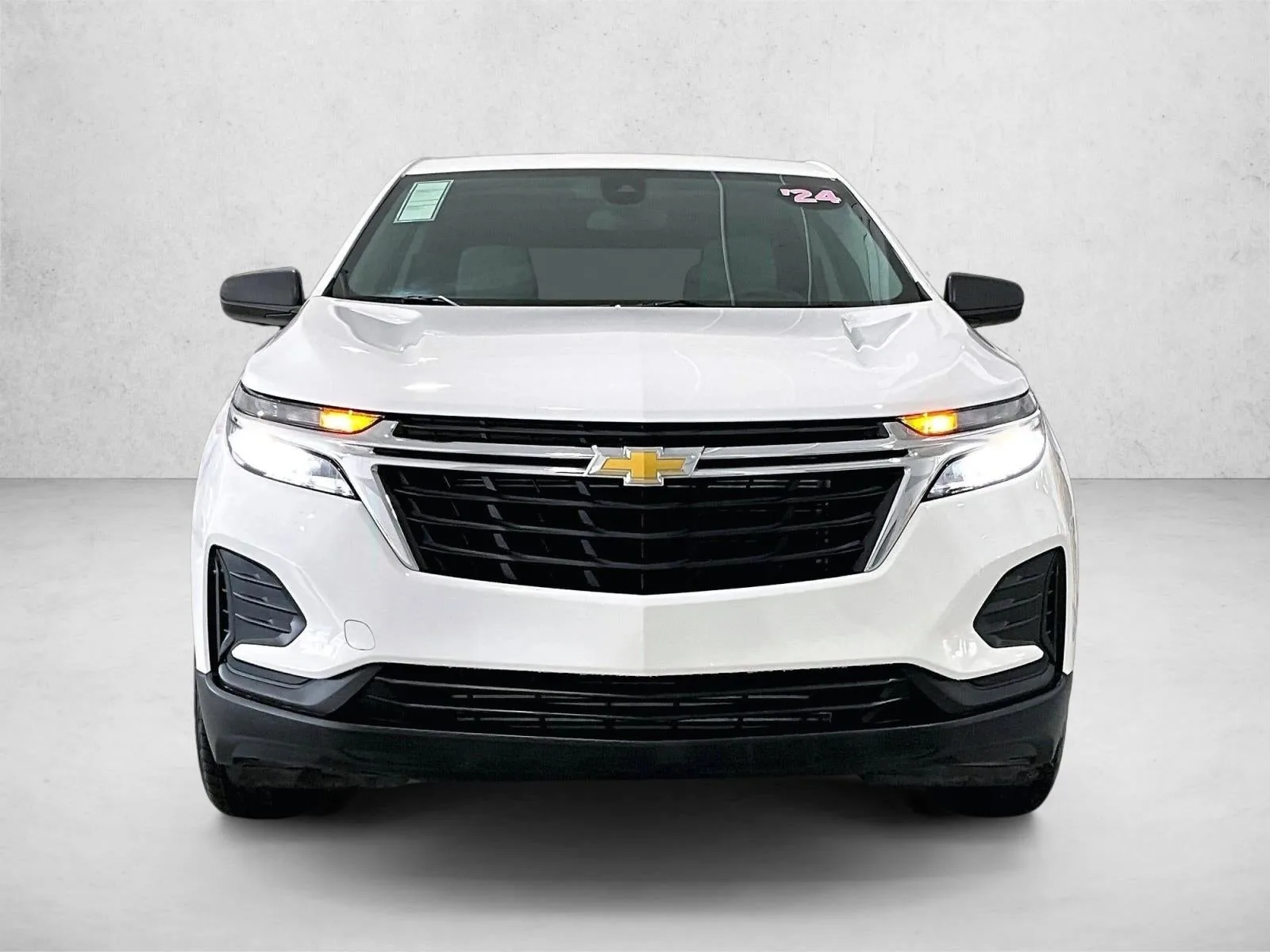 2024 Chevrolet Equinox LS photo 3