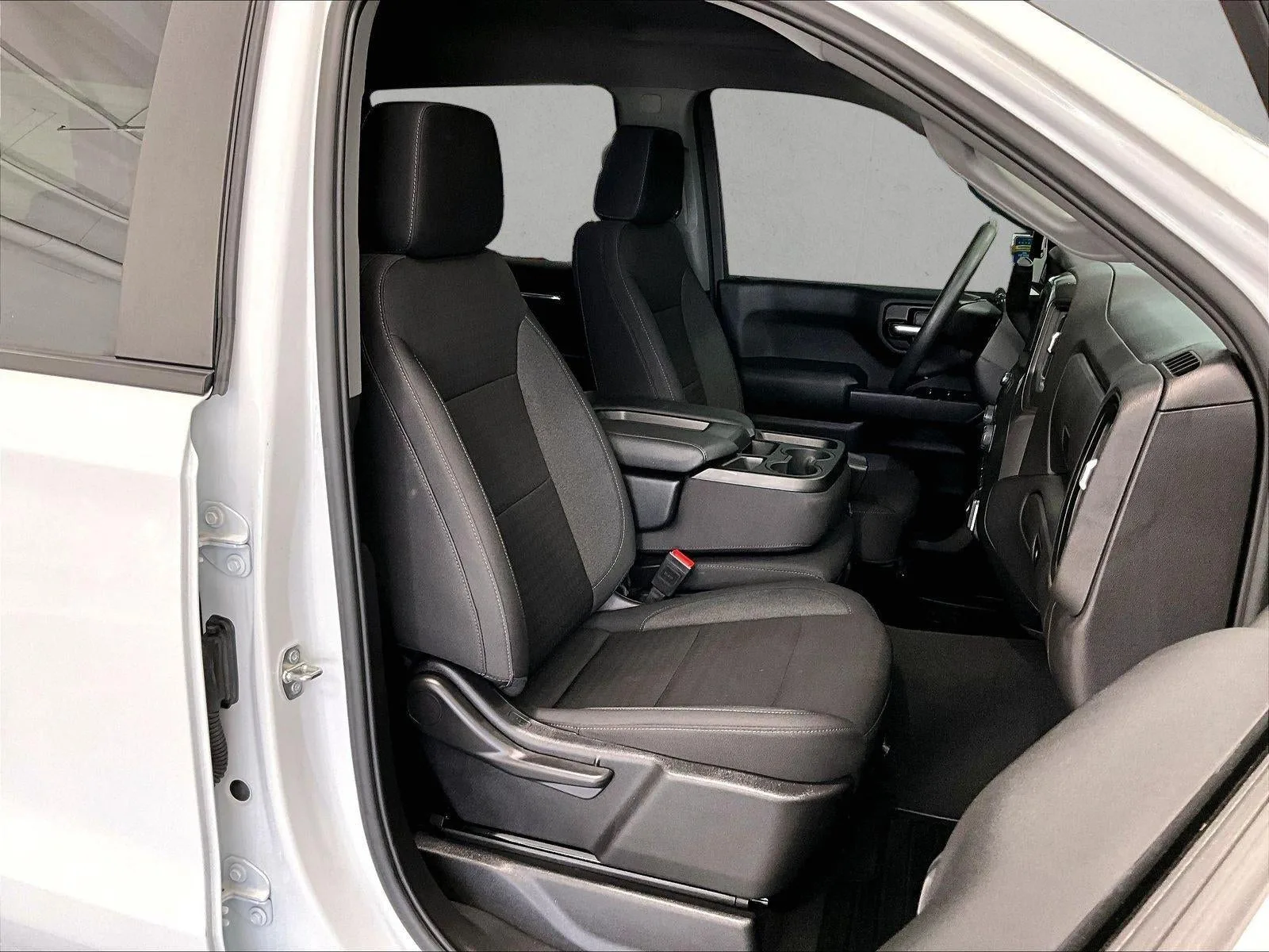 2024 Chevrolet Silverado 1500 Custom Trail Boss photo 9