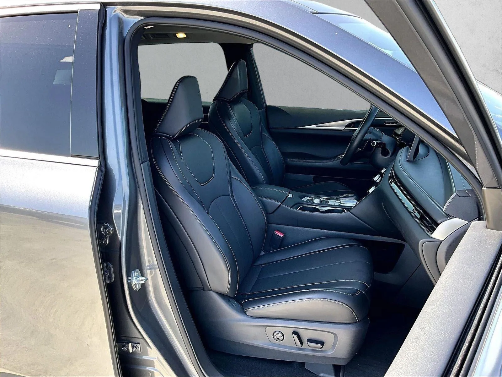 2026 INFINITI QX60 PURE photo 9