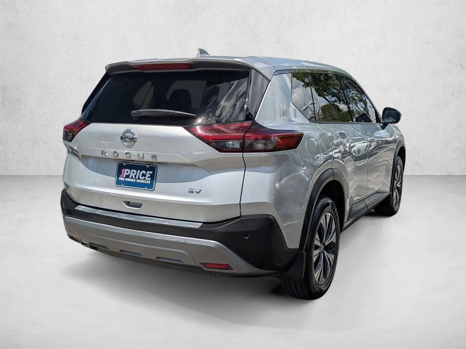 2021 Nissan Rogue FWD SV photo 5