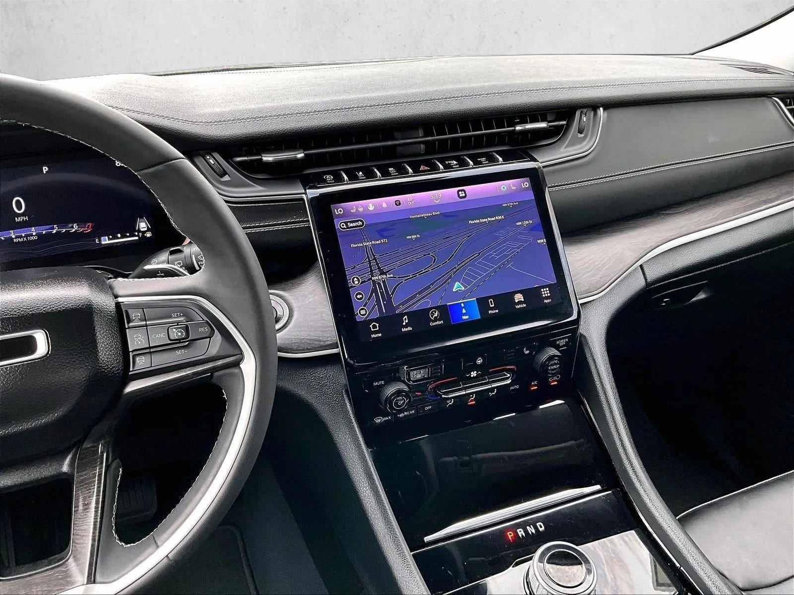 2023 Jeep Grand Cherokee Limited 4x2 photo 8