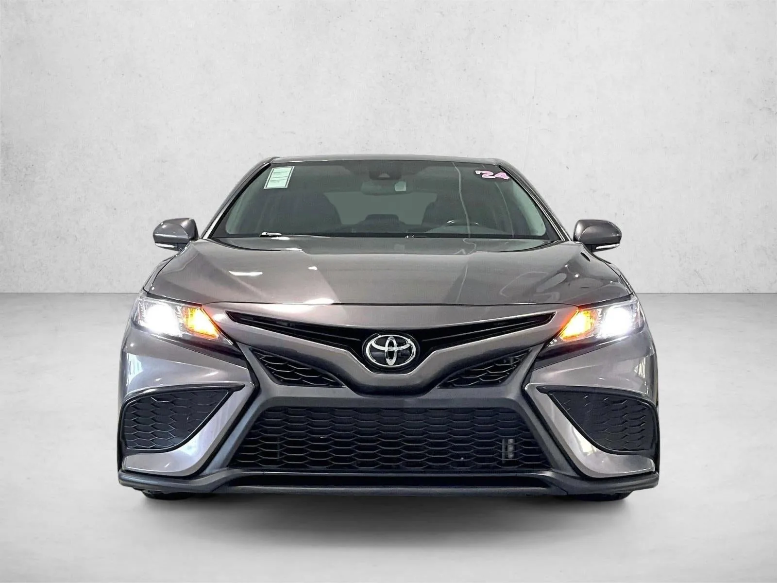 2024 Toyota Camry SE photo 3