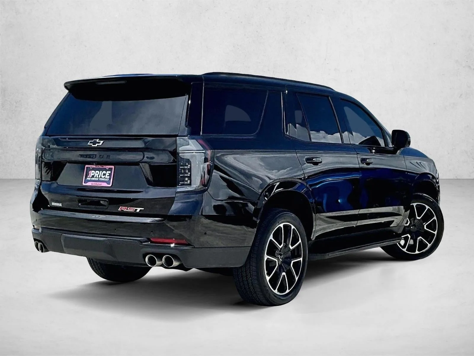 2025 Chevrolet Tahoe RST photo 2