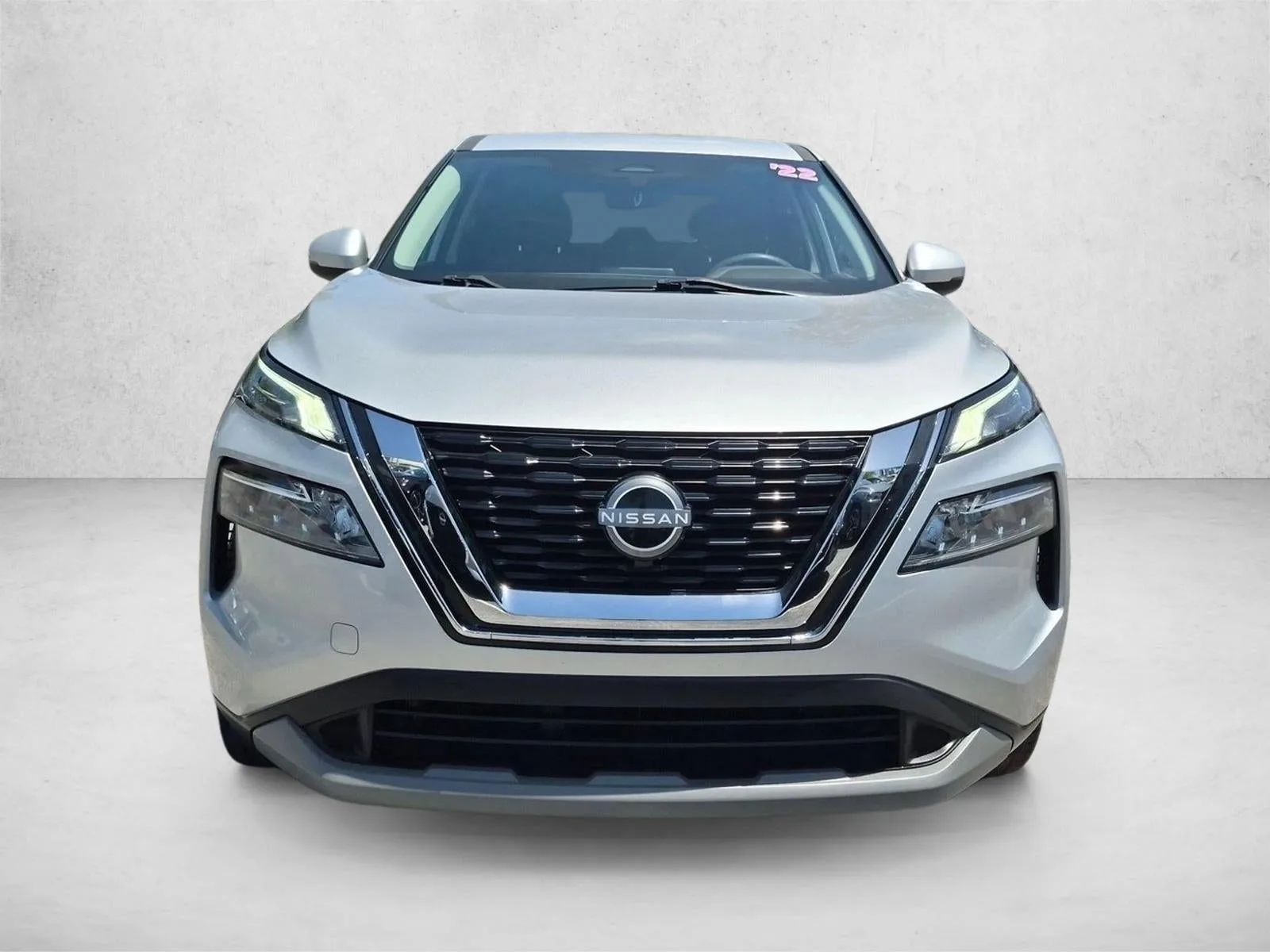 2022 Nissan Rogue FWD SV photo 2