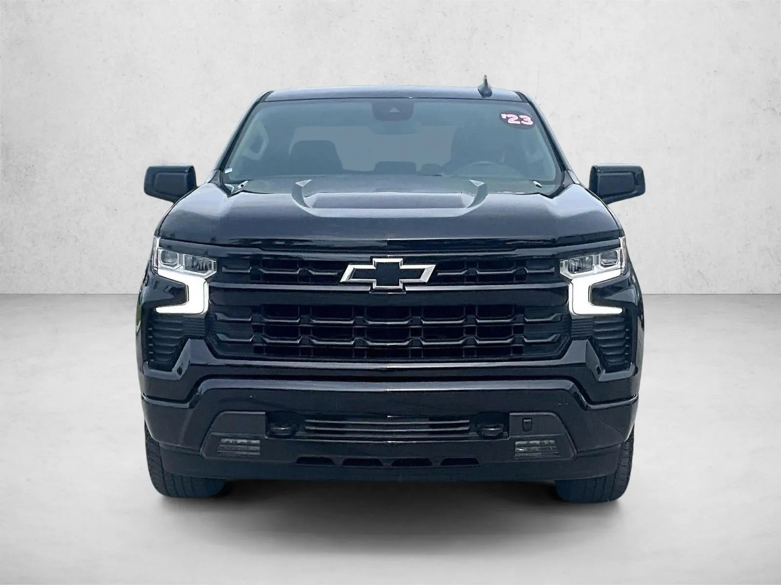 2023 Chevrolet Silverado 1500 RST photo 3