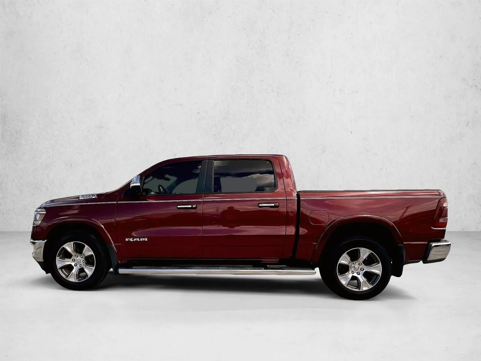 2019 RAM 1500 Laramie Crew Cab 4x2 5'7" Box photo 6