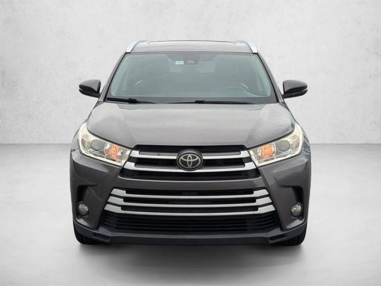 2018 Toyota Highlander XLE V6 FWD (Natl) photo 2