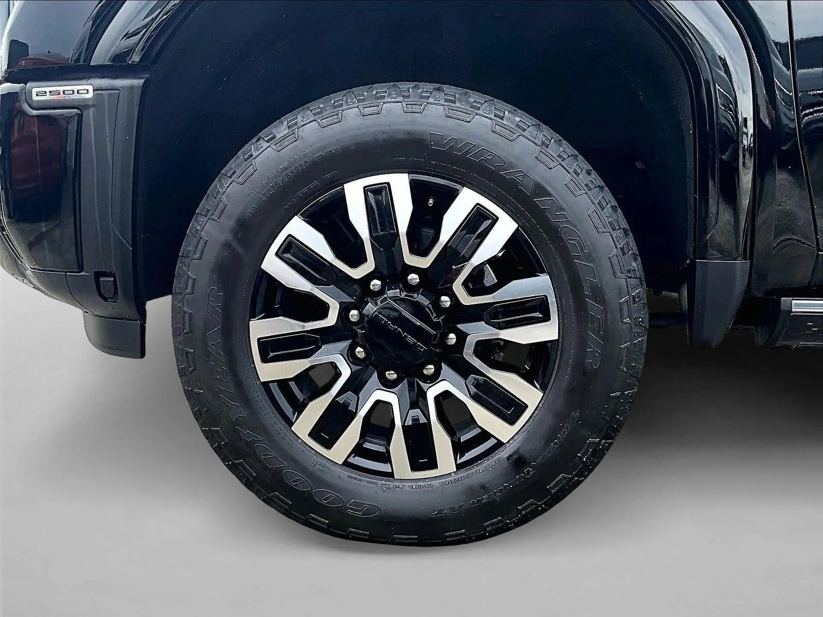 2024 GMC Sierra 2500 HD Denali Ultimate photo 10