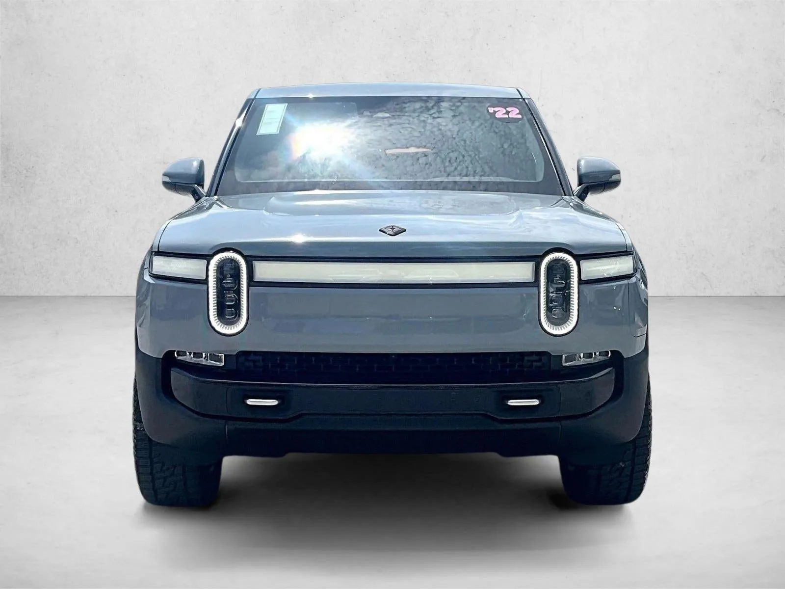 2022 RIVIAN R1T Adventure Package photo 3