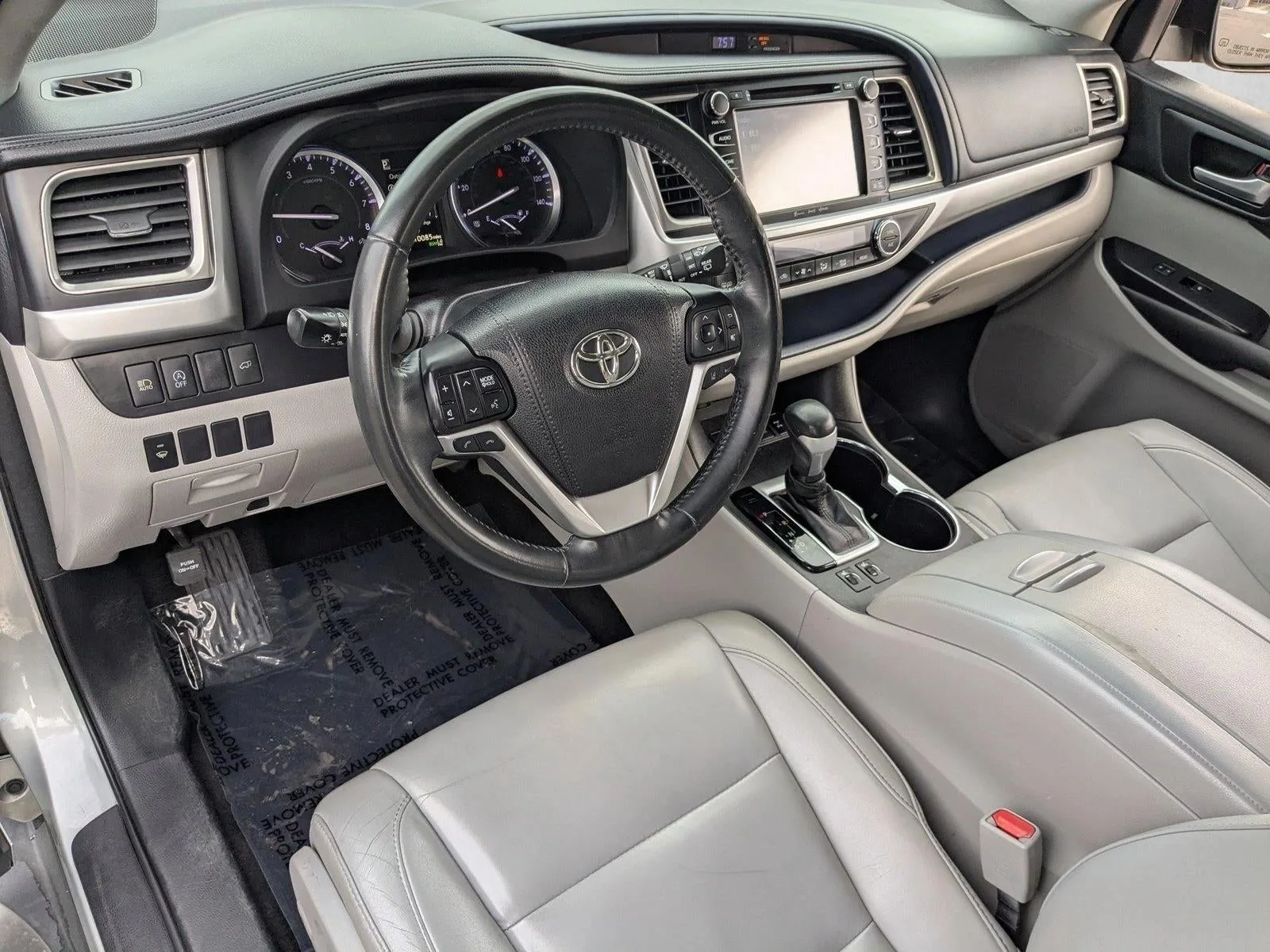 2018 Toyota Highlander XLE V6 AWD (Natl) photo 10