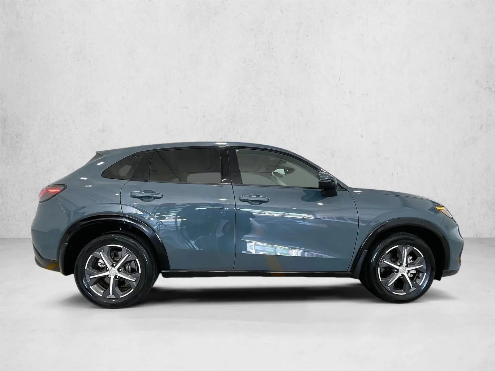 2024 Honda HR-V 2WD EX-L photo 5