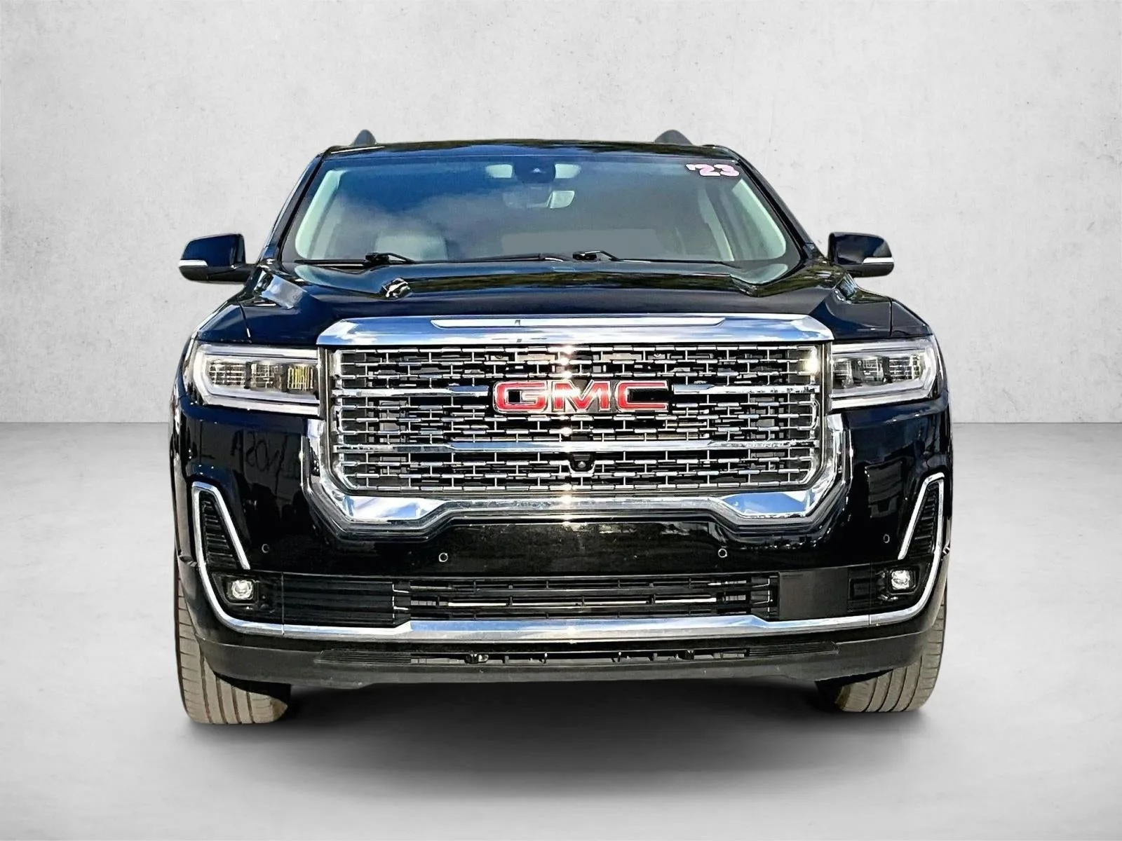 2023 GMC Acadia Denali photo 3