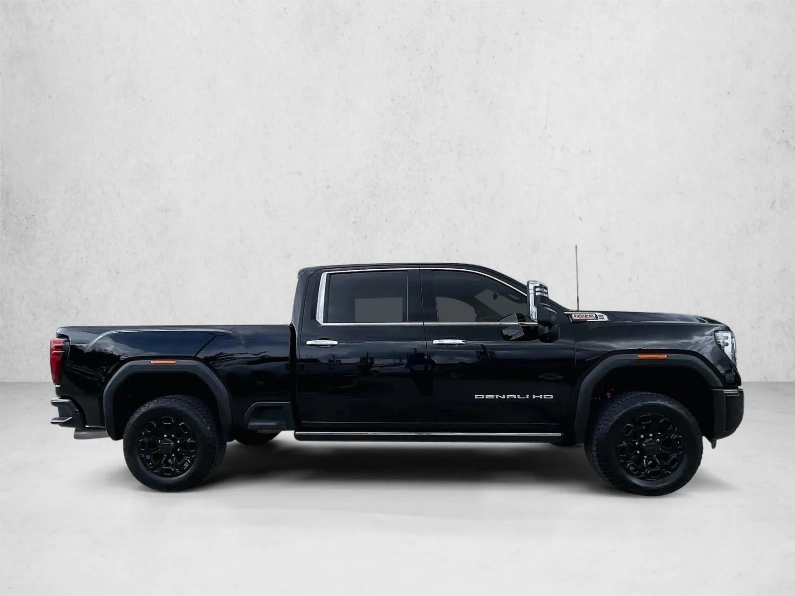 2025 GMC Sierra 2500 HD Denali photo 5