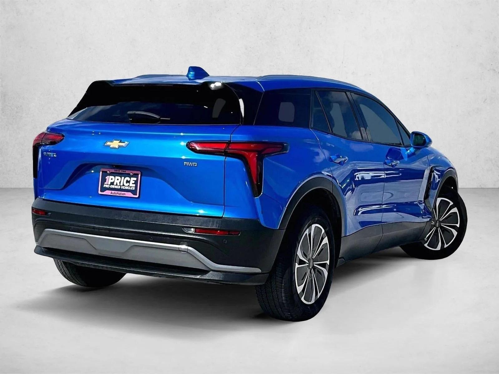 2024 Chevrolet Blazer EV LT photo 2