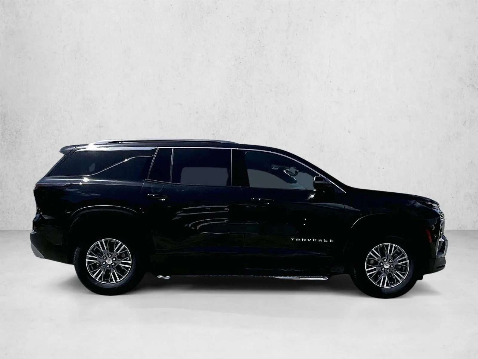 2025 Chevrolet Traverse LT photo 5