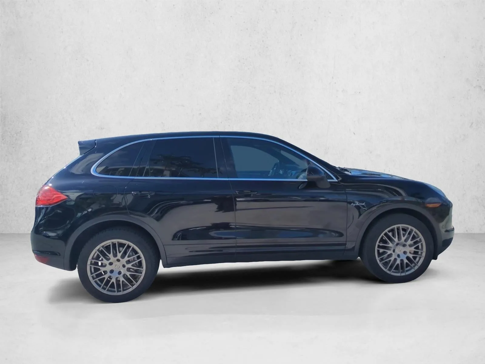 2012 Porsche Cayenne AWD 4dr S Hybrid photo 4