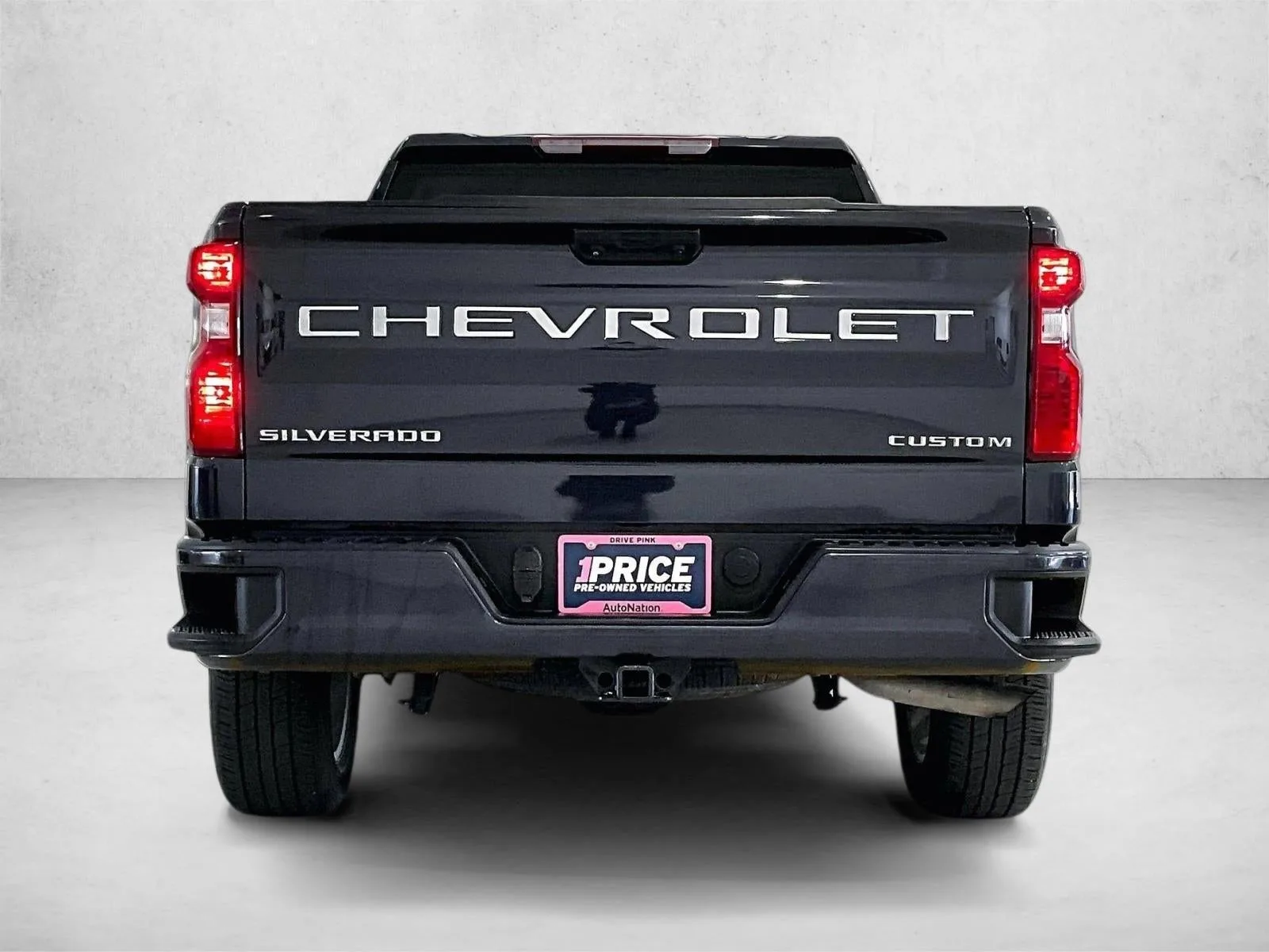 2023 Chevrolet Silverado 1500 Custom photo 4