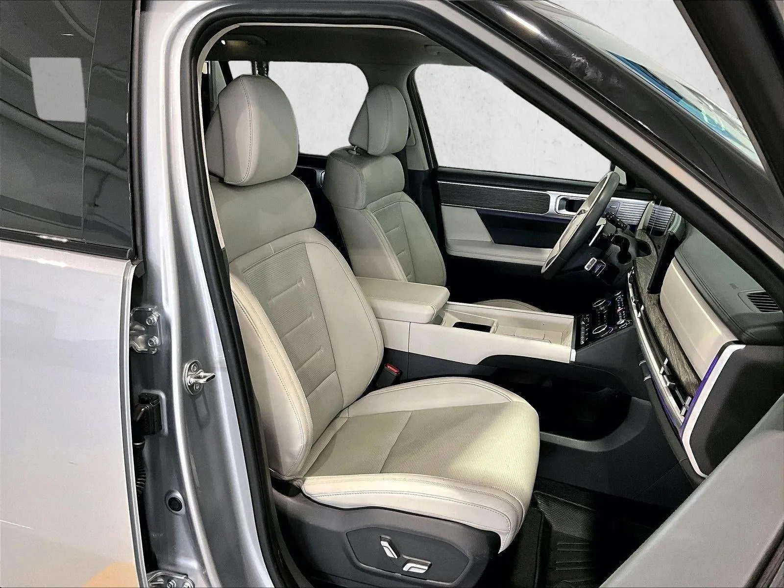 2024 Hyundai Santa Fe Calligraphy photo 9