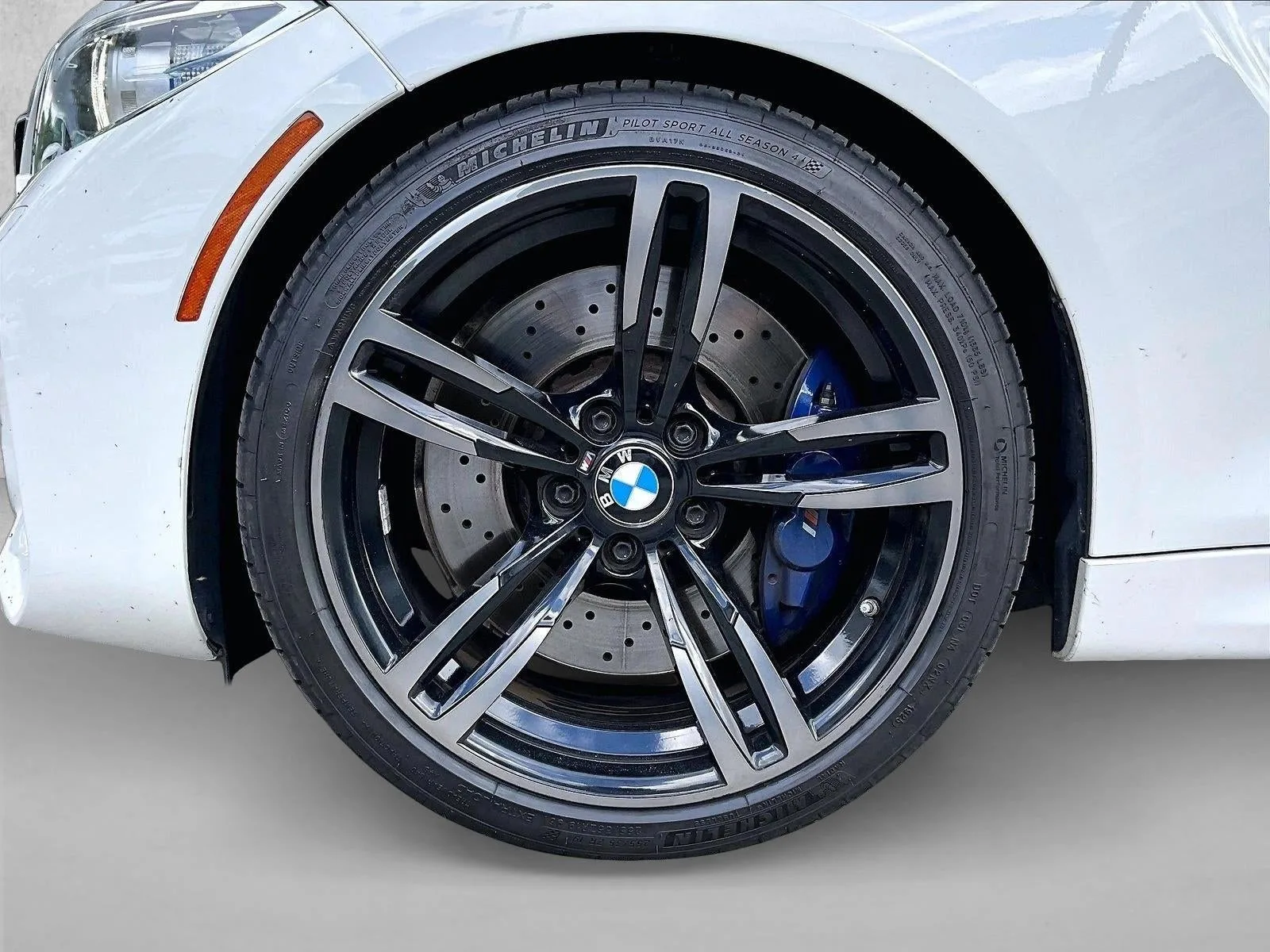 2017 BMW M2 NA photo 10