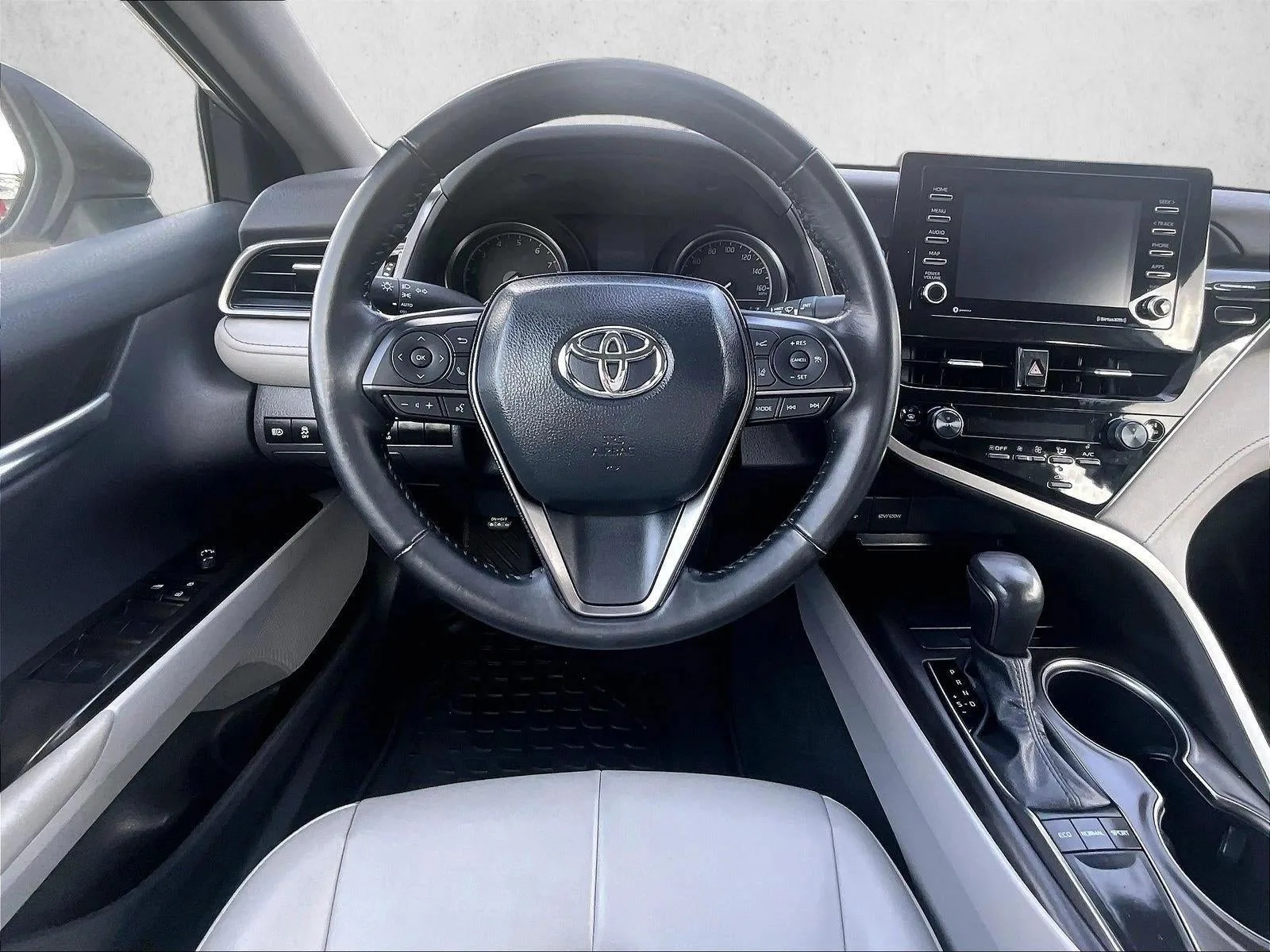 2023 Toyota Camry SE photo 7