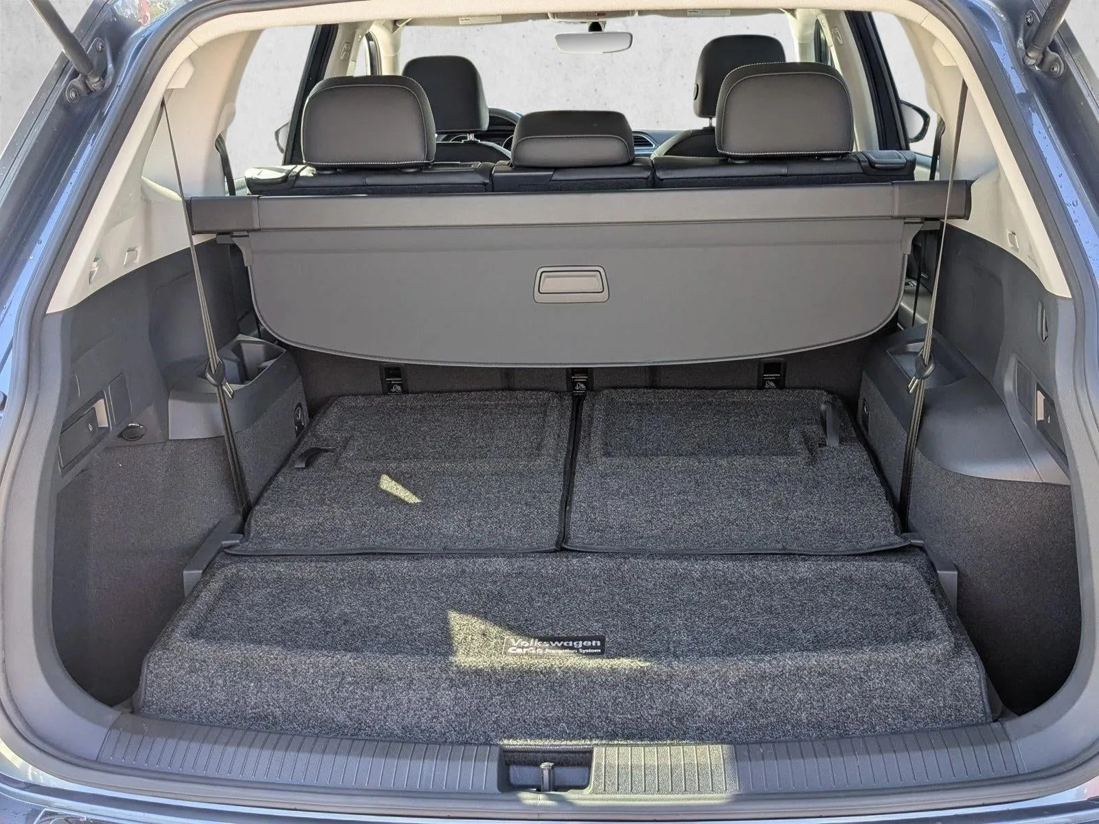 2021 Volkswagen Tiguan 2.0T SE FWD photo 6