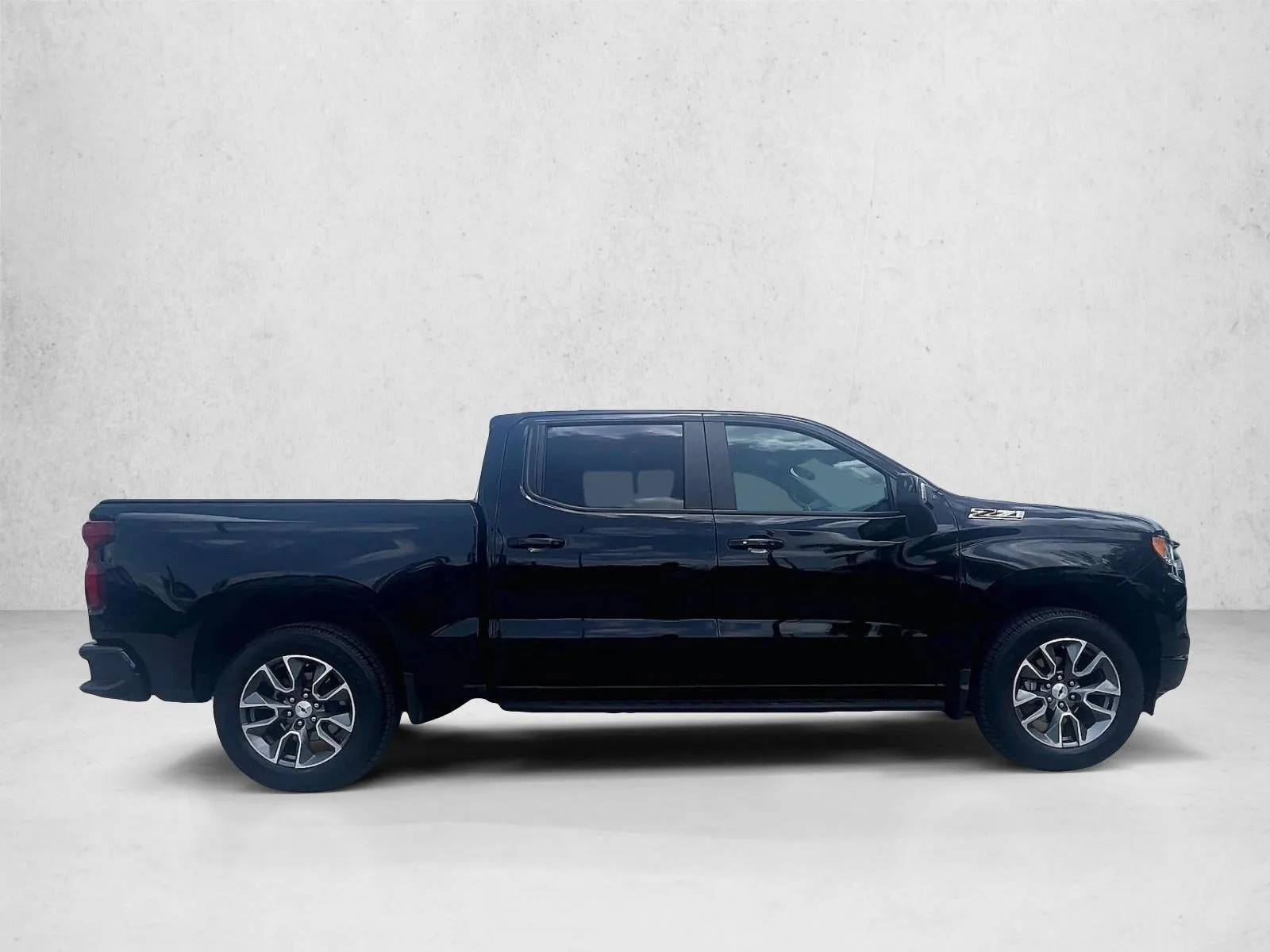 2024 Chevrolet Silverado 1500 RST photo 5