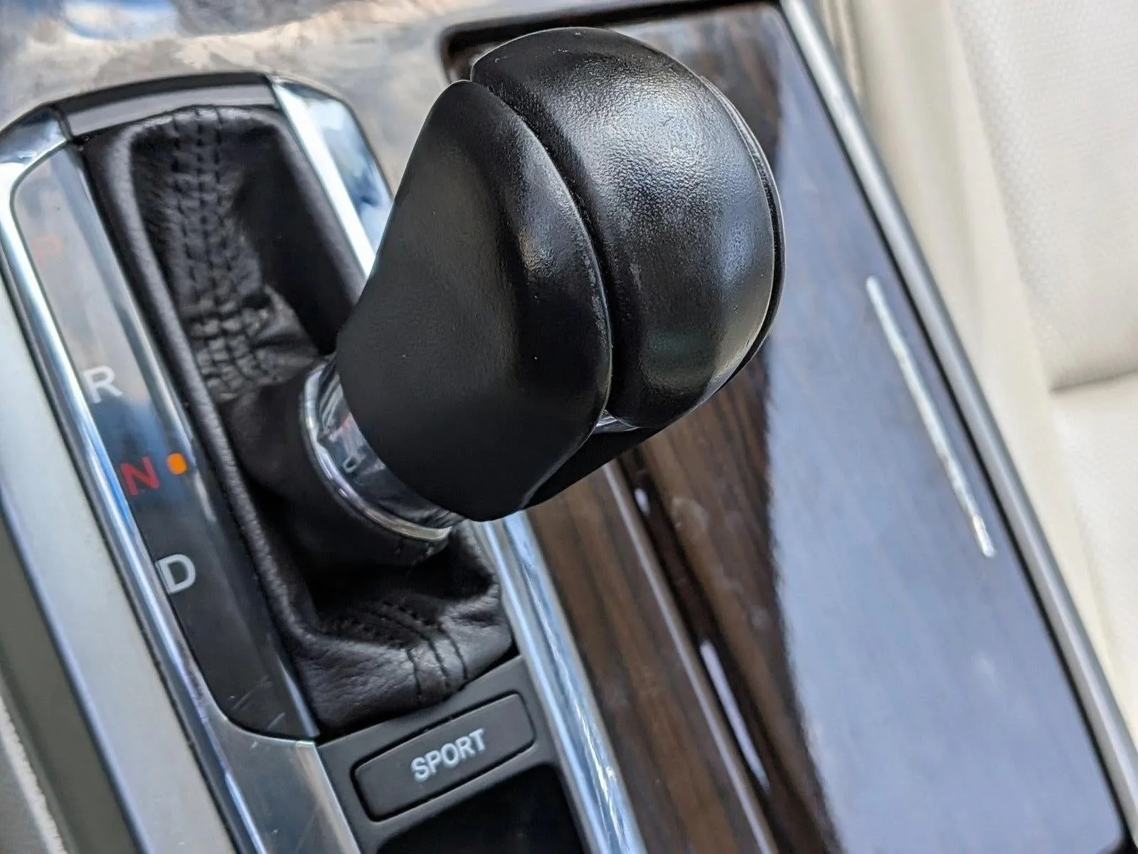 2014 Acura RLX Automatic with Advance Package photo 11