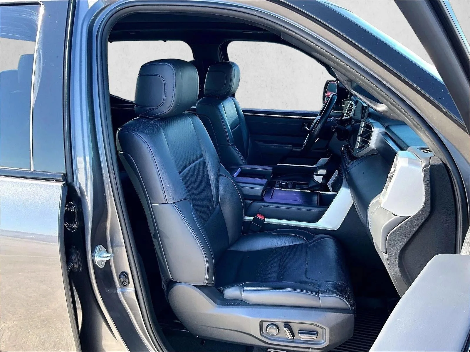 2023 Toyota Tundra Platinum photo 9