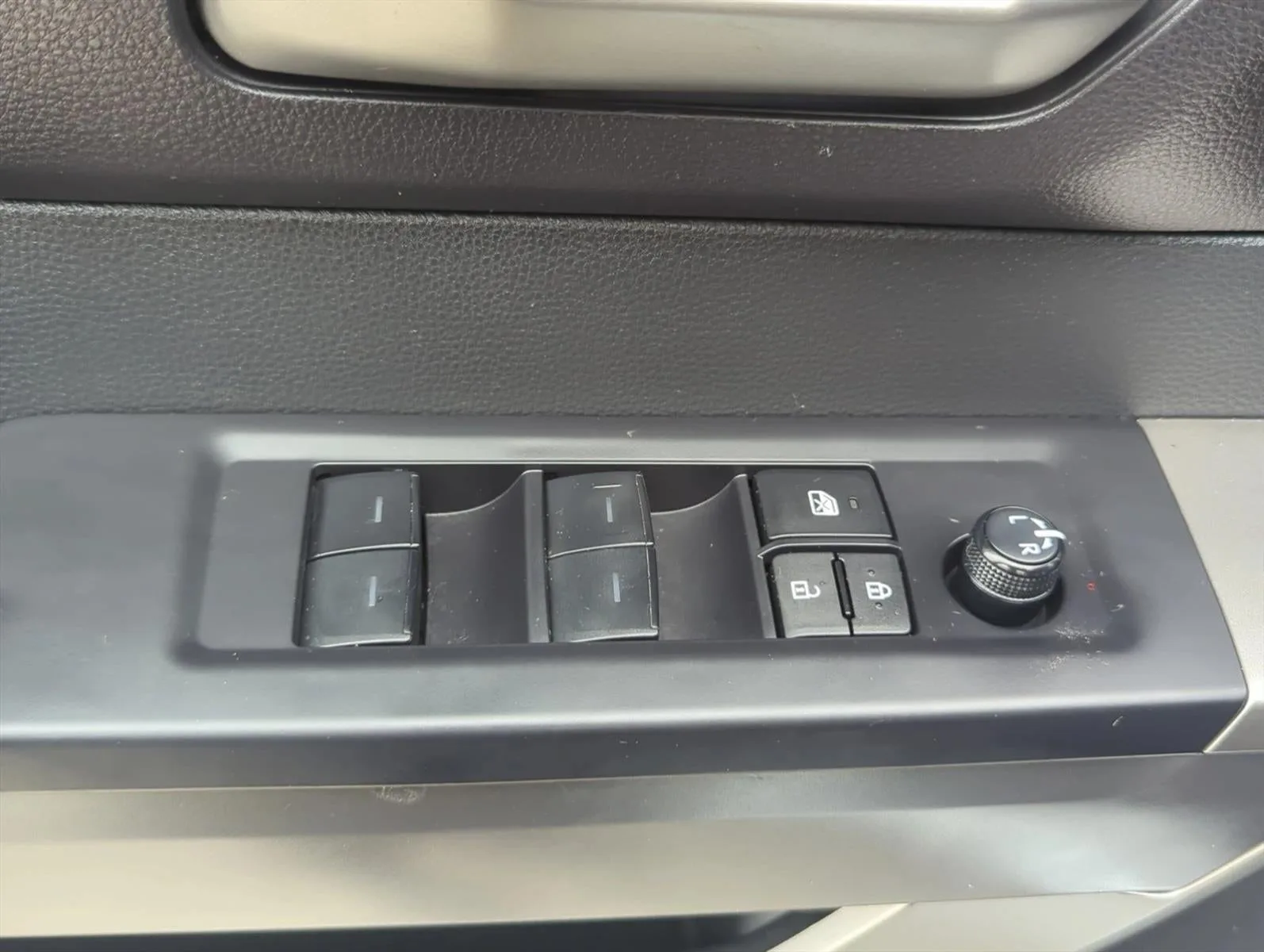 2024 Toyota Tundra SR5 photo 11